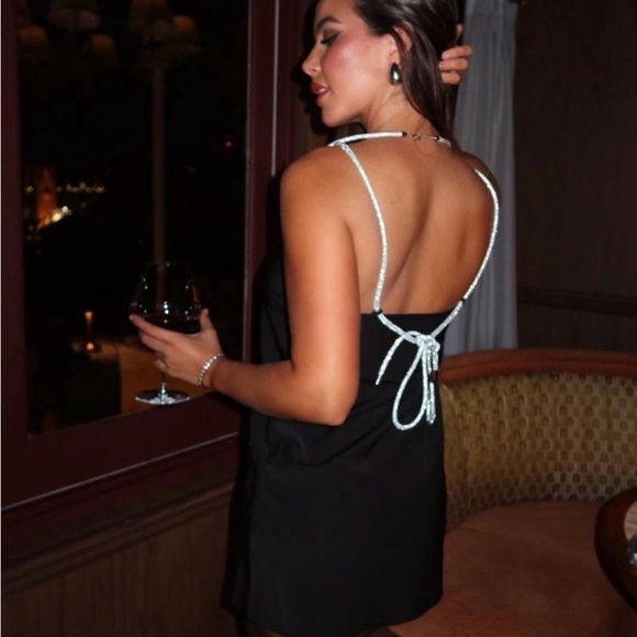 NWT C/MEO Elevate Dress LBD Mini Shift Sparkle Cowl Neck Tie Neck Size small 4 - Picture 5 of 10